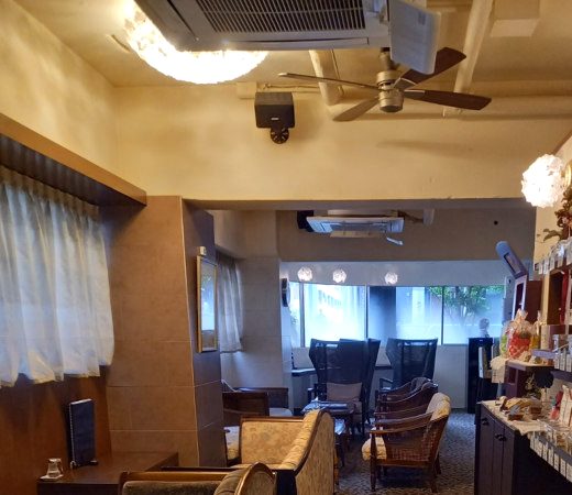 2F ティ・サロンの店内